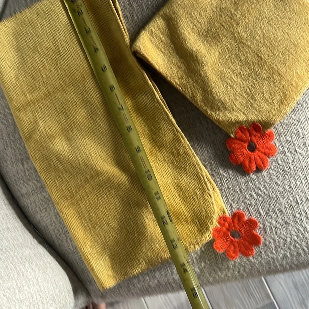 2 Fieldcrest vintage 100% cotton, terrycloth yellow orange embroidered flower